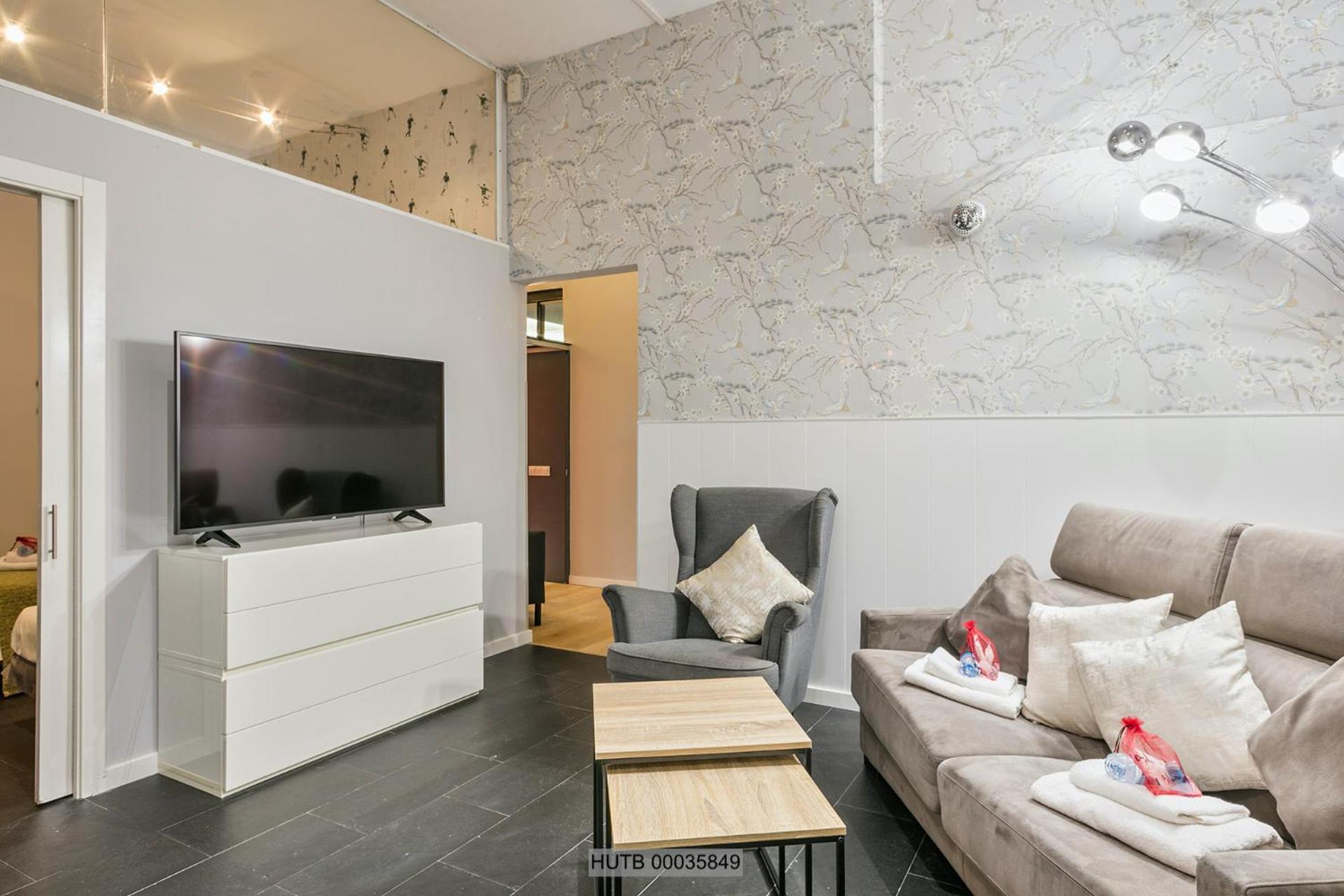 Alcam Les Corts Daire Barselona Dış mekan fotoğraf